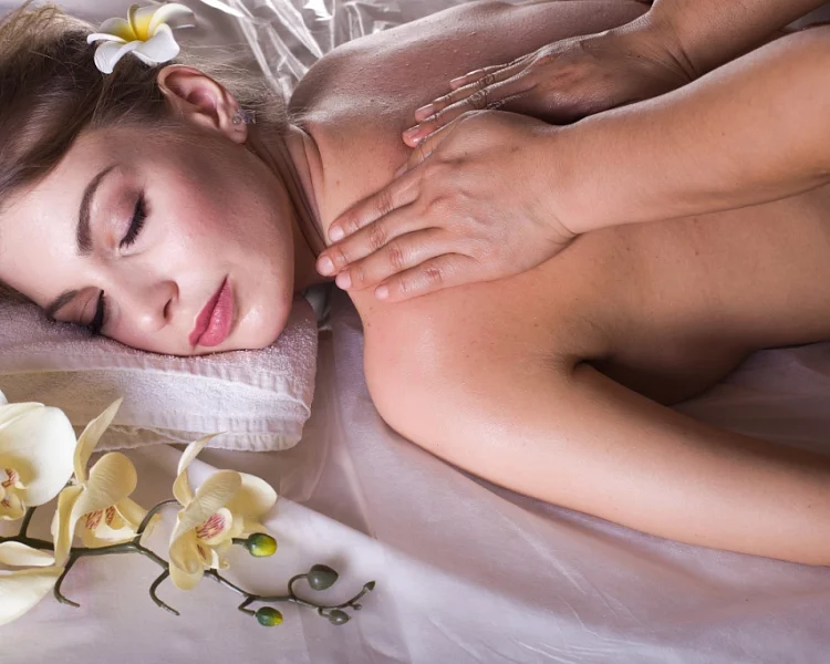 Подарок на Новый год для мамы на сумму 50000 рублей