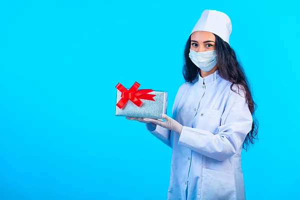 Что подарить на день медицинского работника?