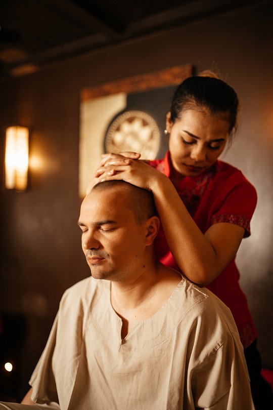 Сертификат на 23 февраля на классический тайский массаж для мужа