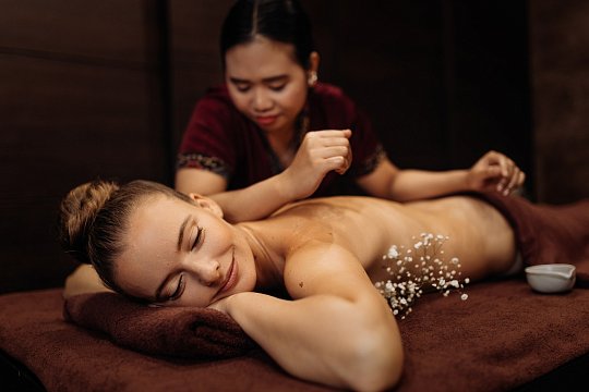 Подарочный сертификат на 8 марта в Royal Thai на сумму 15 000 рублей