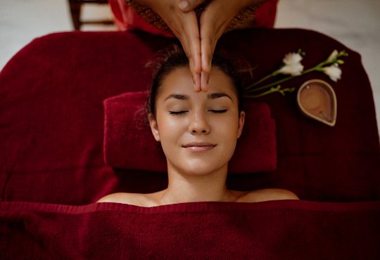 Подарочный сертификат для подруги на Новый год на СПА-программу "SPA для лица"